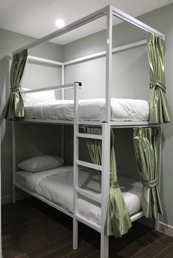 Baanpin Hotel Bangkok Luaran gambar