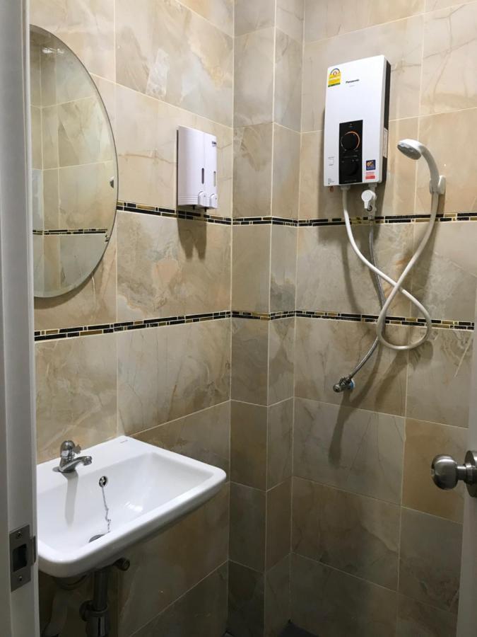 Baanpin Hotel Bangkok Luaran gambar
