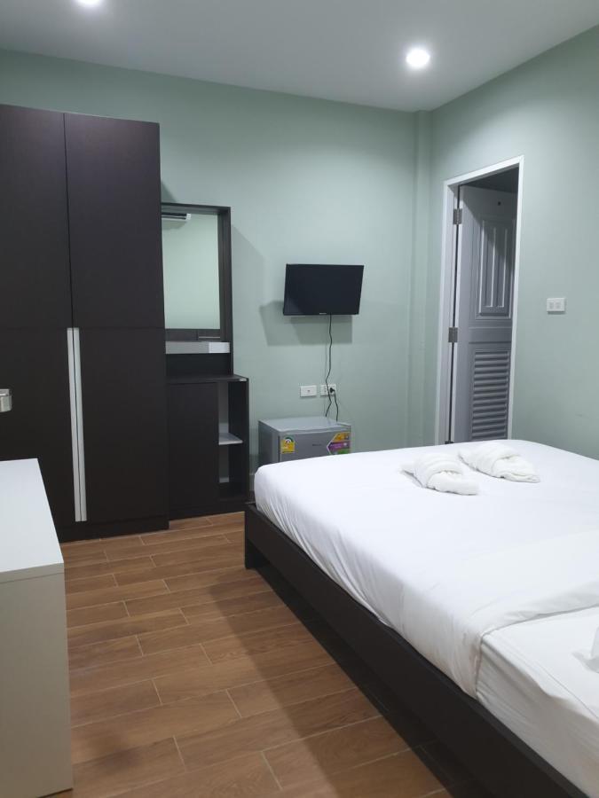 Baanpin Hotel Bangkok Luaran gambar