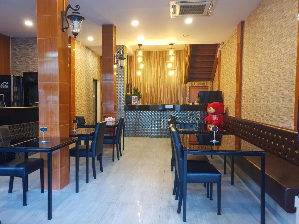 Baanpin Hotel Bangkok Luaran gambar