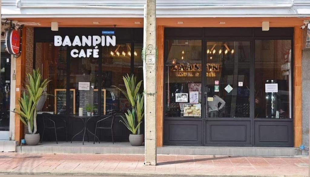 Baanpin Hotel Bangkok Luaran gambar