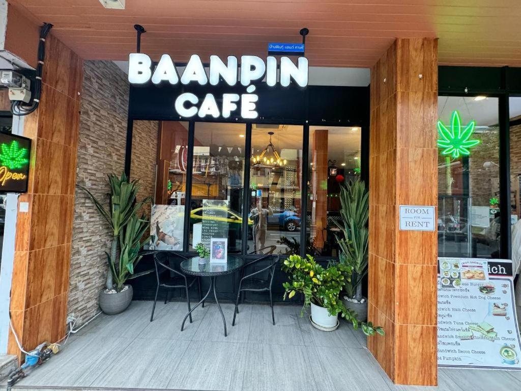 Baanpin Hotel Bangkok Luaran gambar