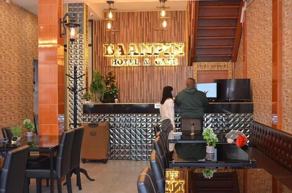 Baanpin Hotel Bangkok Luaran gambar