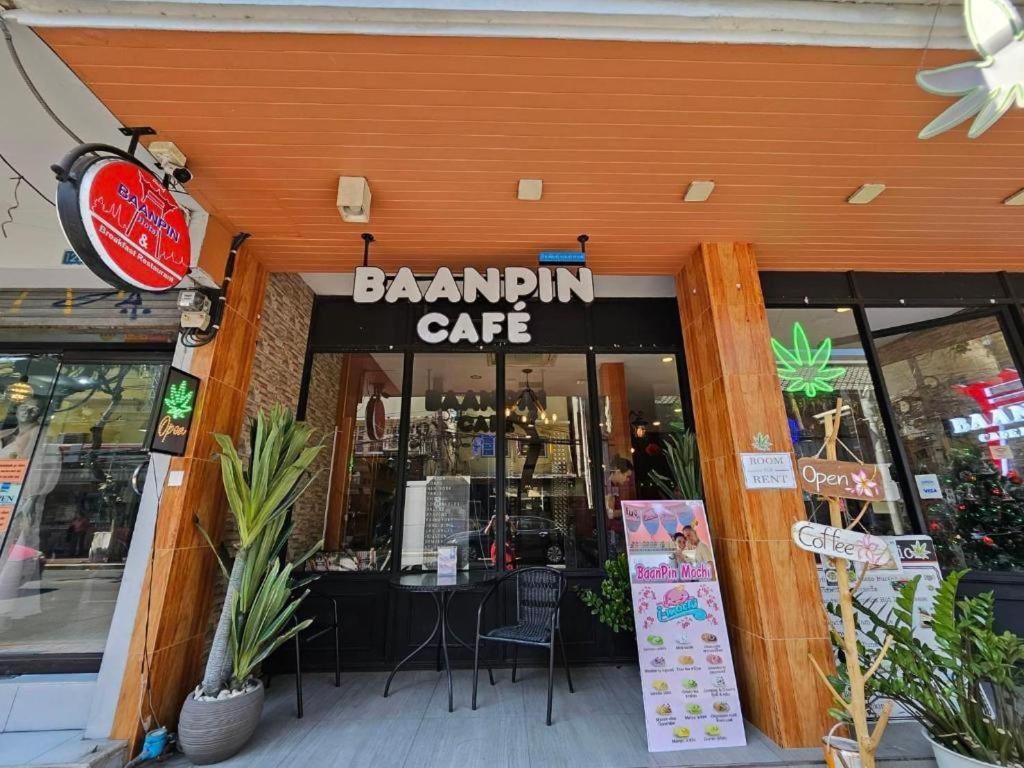 Baanpin Hotel Bangkok Luaran gambar