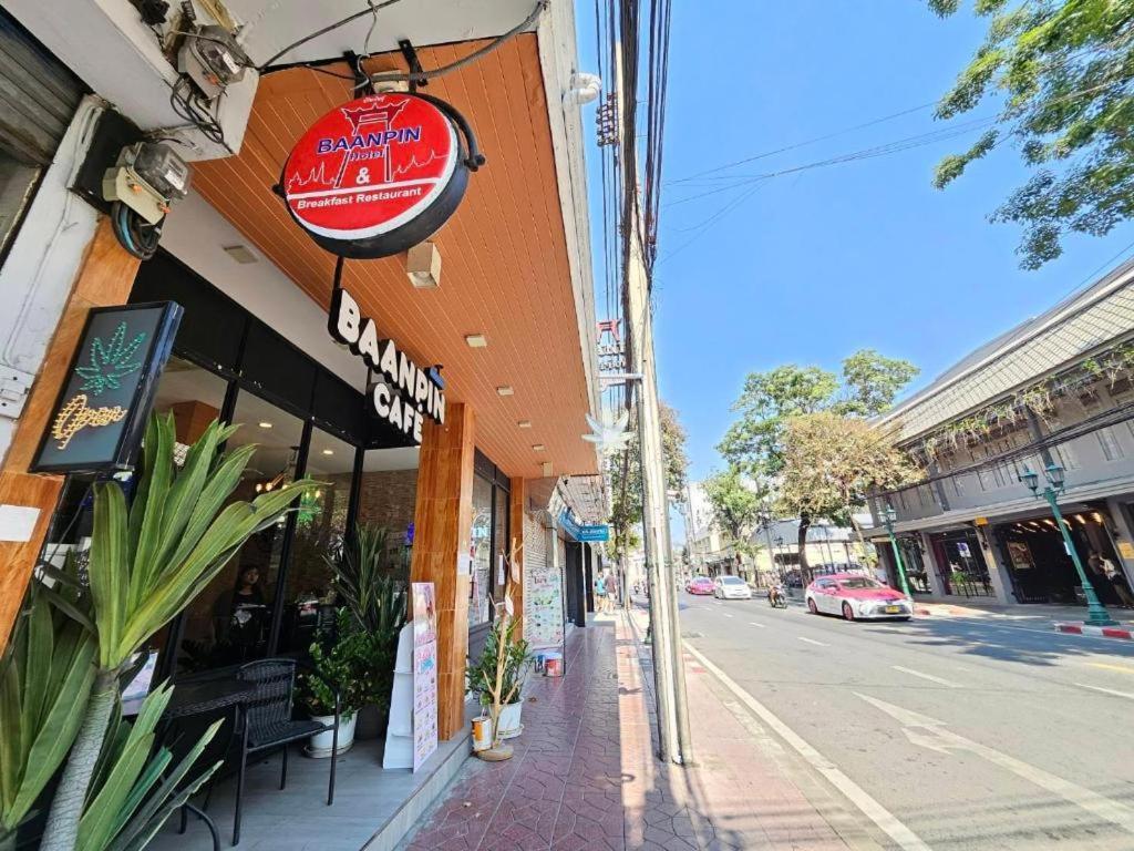 Baanpin Hotel Bangkok Luaran gambar