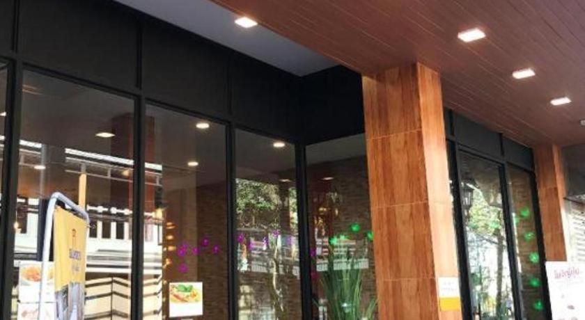 Baanpin Hotel Bangkok Luaran gambar