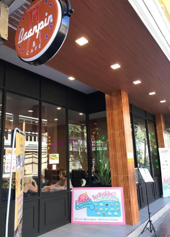 Baanpin Hotel Bangkok Luaran gambar